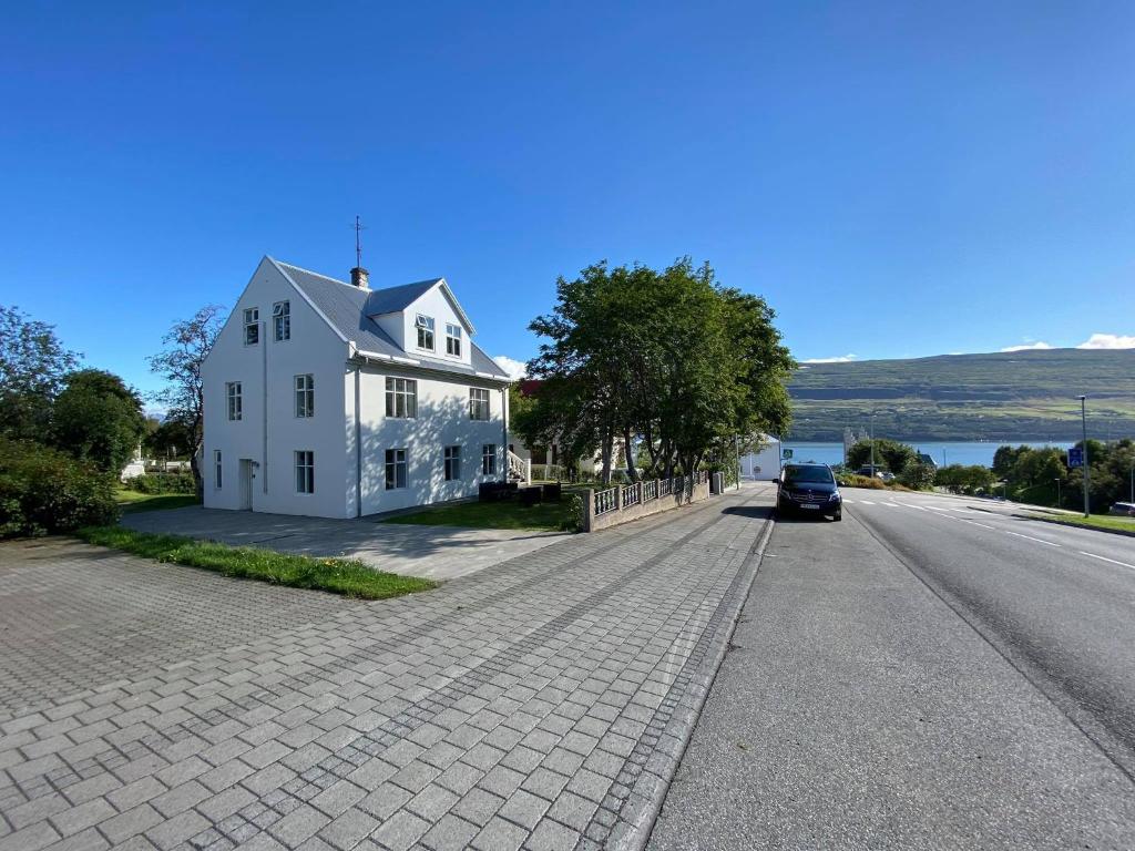 Akureyri Central House room 2